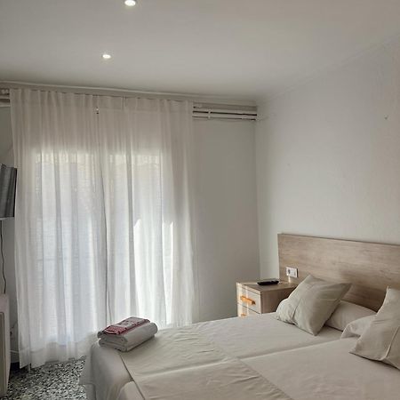 Hostal La Tina El Port De La Selva المظهر الخارجي الصورة